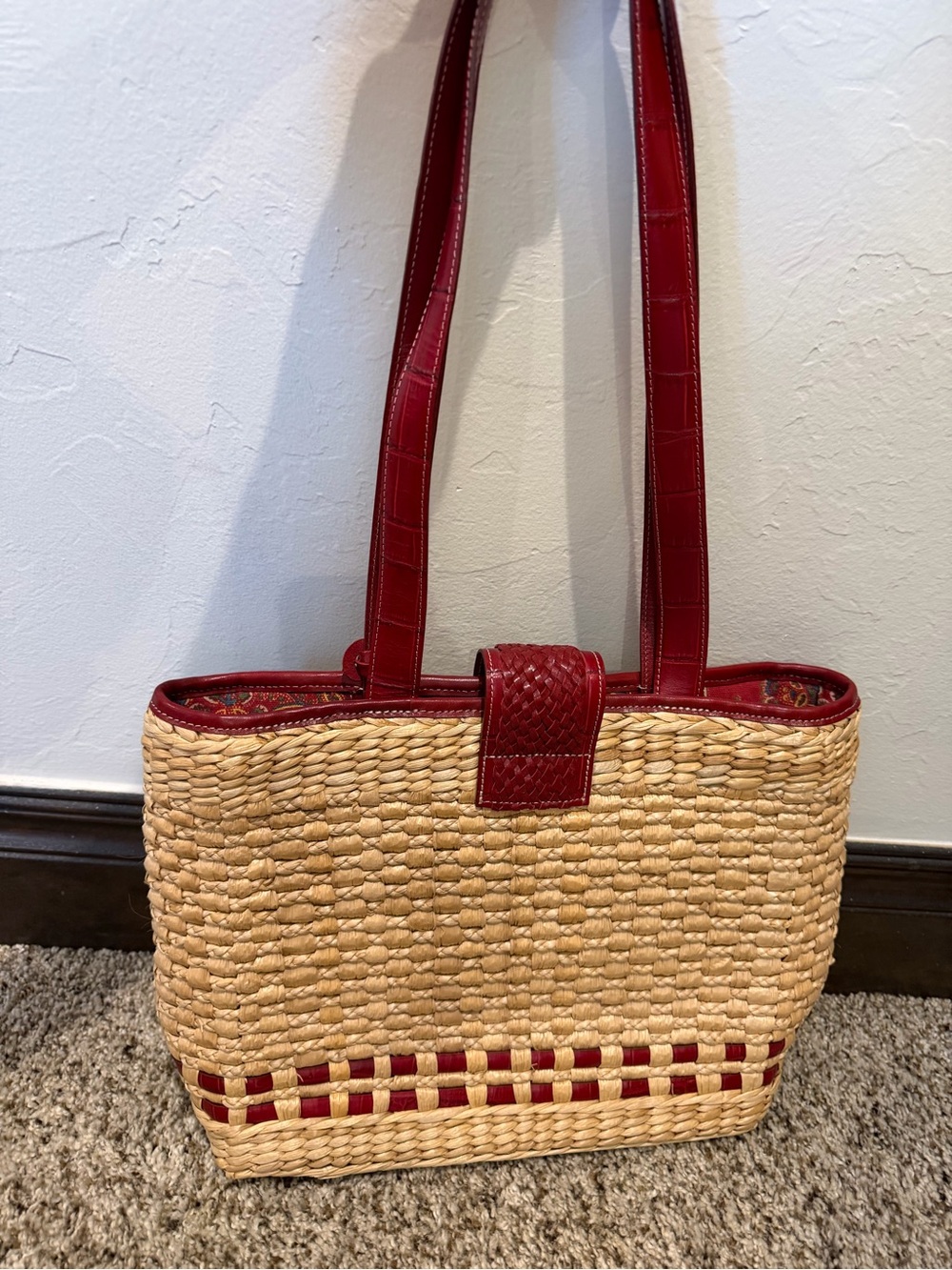 Red-Trim Woven Straw Tote Bag - Picture 2 of 4
